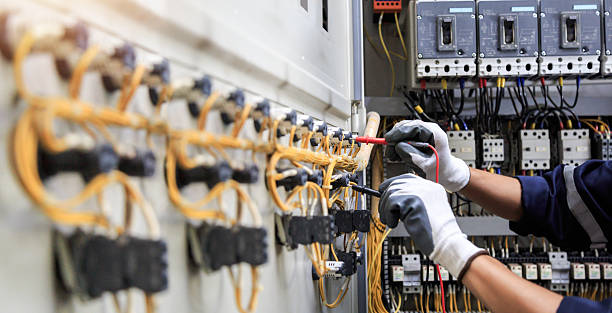 Professional Electrician technician working in Zion, IL